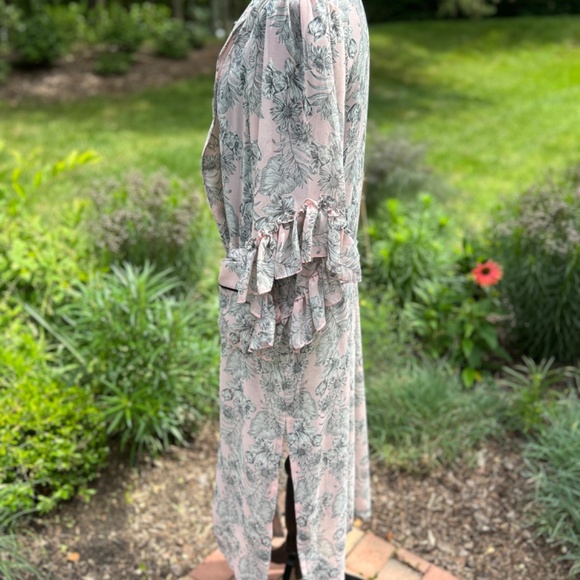 MISA Los AngelasFloral Print Ruffle Embellishment Robe - Picture 6 of 9